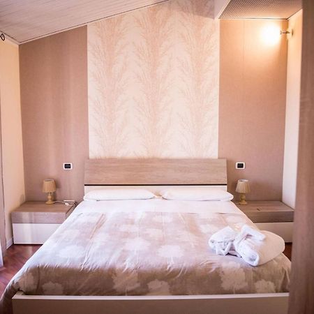 Hotel Lonatino 로나토 외부 사진